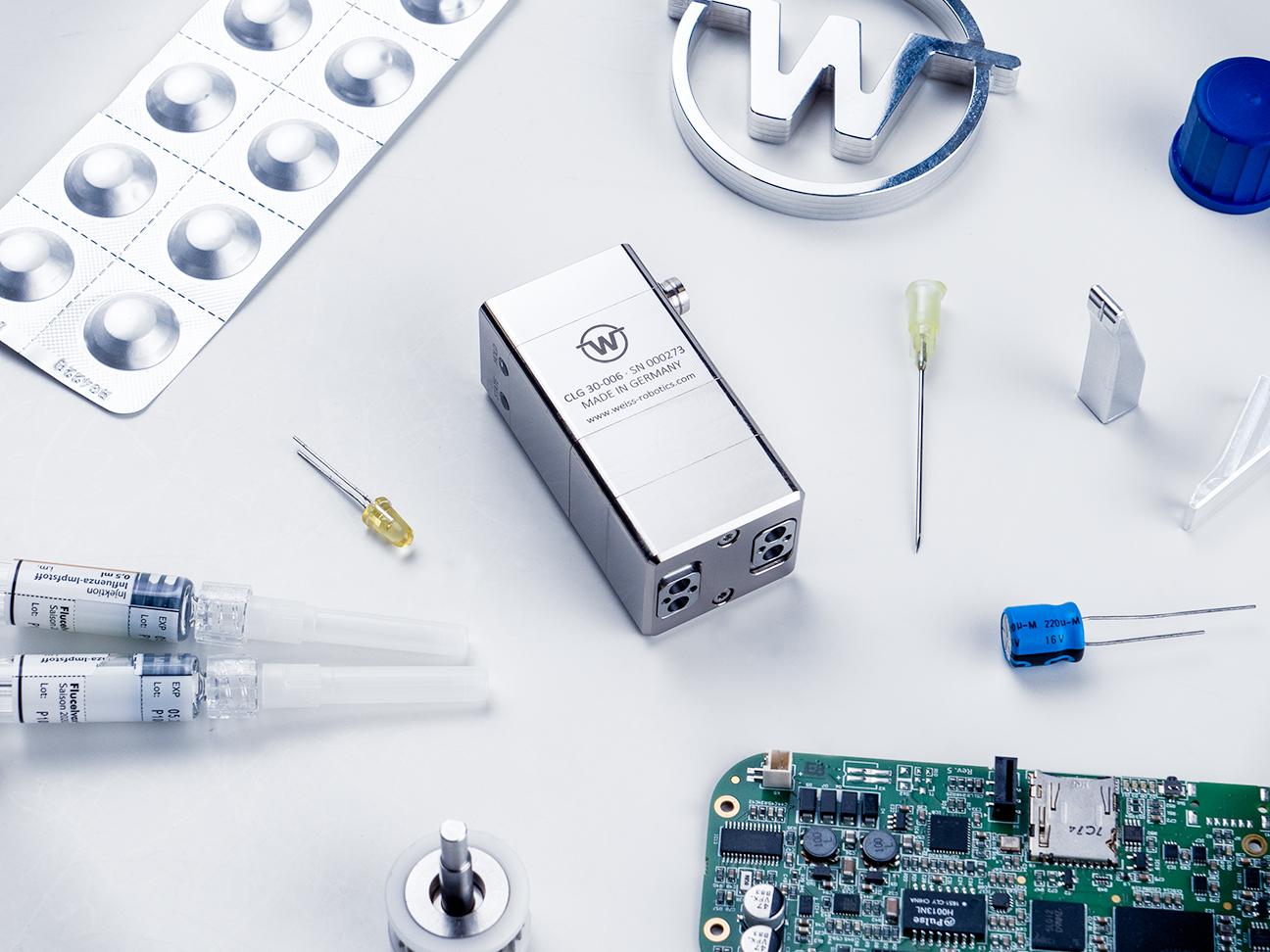 Gripper CLG 30-006 for use in pharmaceutical applications, handling of electronic components or in micro-assembly